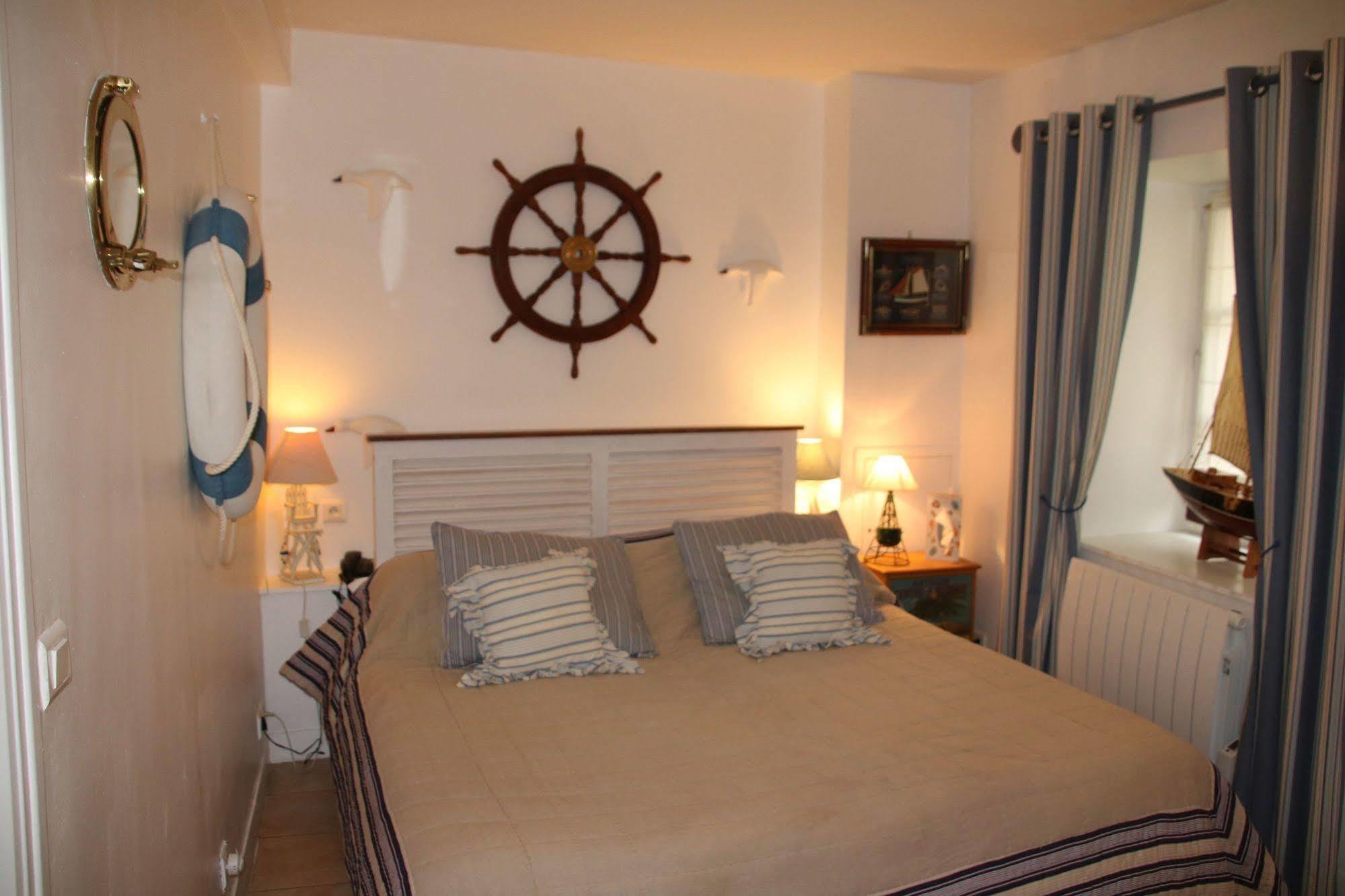 Hostellerie Du Prieure Saint-Prix  Esterno foto
