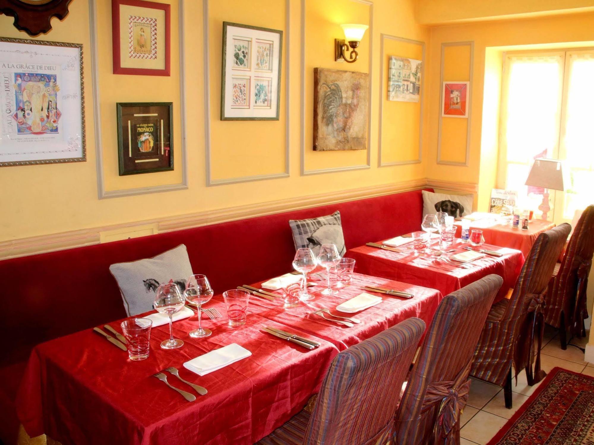 Hostellerie Du Prieure Saint-Prix  Esterno foto