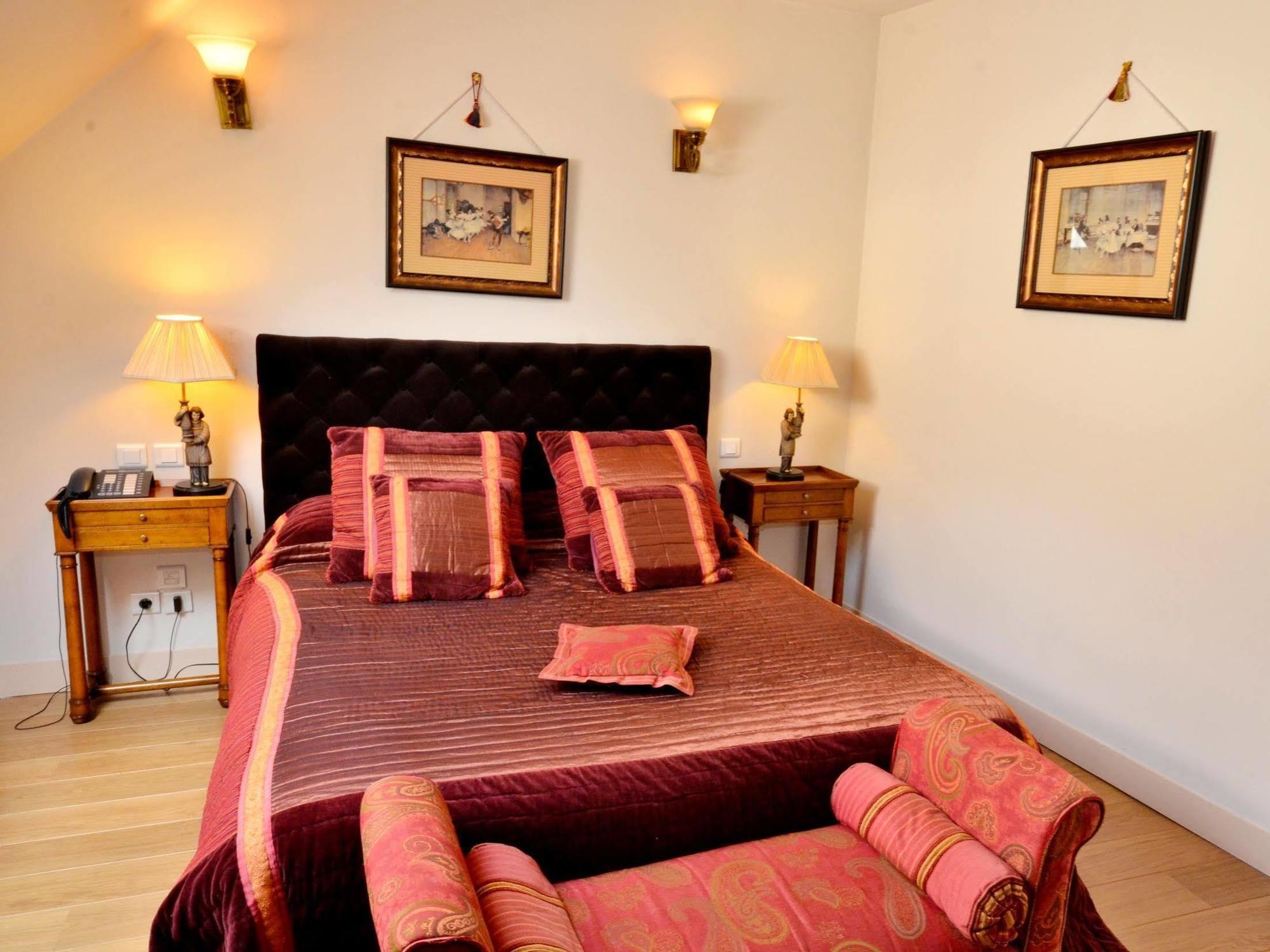 Hostellerie Du Prieure Saint-Prix  Esterno foto